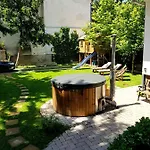 Belvarosi Kerteshaz Holiday home Keszthely