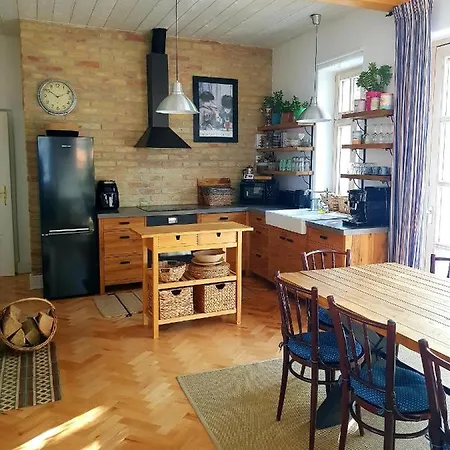 Belvarosi Kerteshaz Ferienhaus *